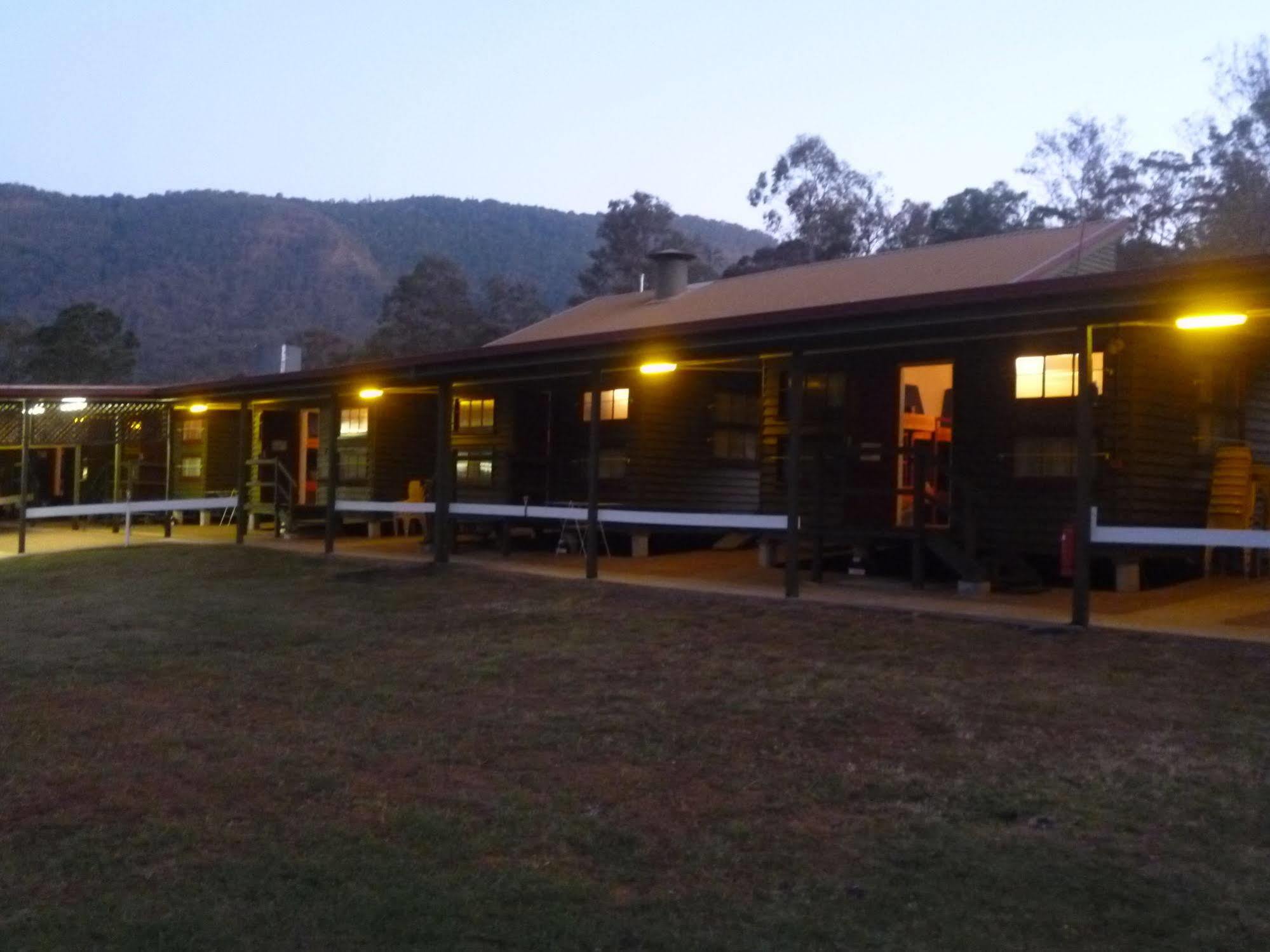 Christmas Creek Cafe & Cabins Lamington Екстер'єр фото